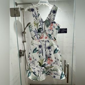 Super cute New with tags lined summer dress